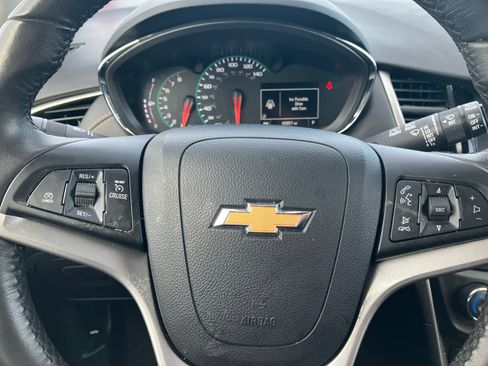 Used 2022 Chevrolet Trax LT w/ Driver Confidence Package image 14