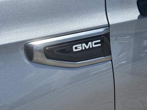Used 2023 GMC Yukon XL AT4 AWD/4WD image 11