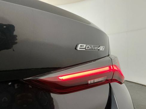 Certified 2023 BMW i4 eDrive40 w/ Premium Package RWD image 33