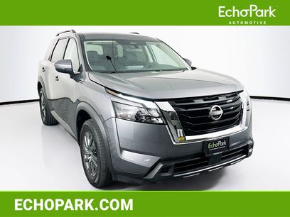 Used 2024 Nissan Pathfinder SV