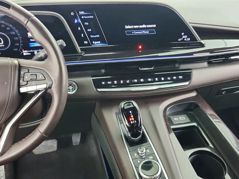 Used 2022 Cadillac Escalade ESV Sport Platinum w/ LPO, ONYX Package AWD/4WD image 21