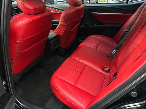 Used 2025 Toyota Camry XSE FWD image 16