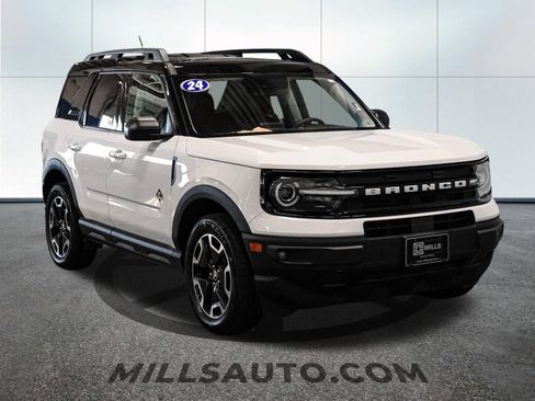 Certified 2024 Ford Bronco Sport Outer Banks w/ Tech Package AWD/4WD image 11