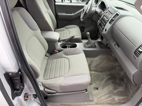 Used 2014 Nissan Frontier S w/ S Preferred Package image 10