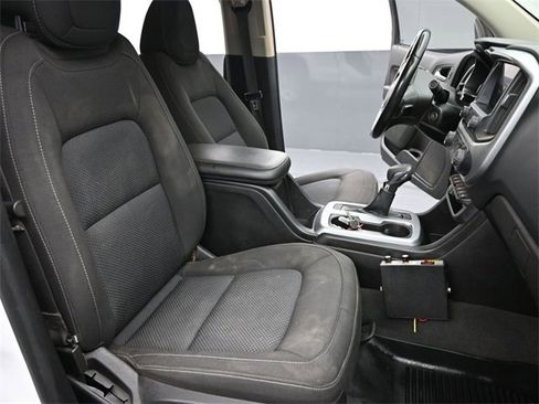 Used 2022 Chevrolet Colorado LT w/ Safety Package image 19