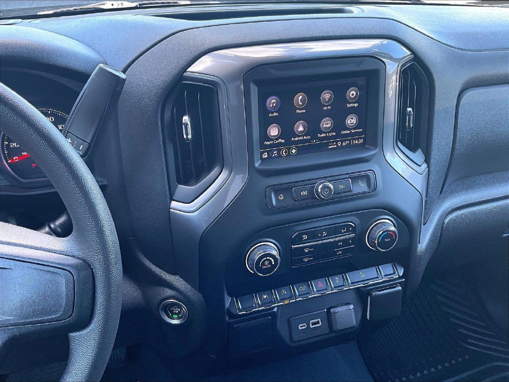Used 2024 Chevrolet Silverado 1500 Custom Trail Boss AWD/4WD image 17