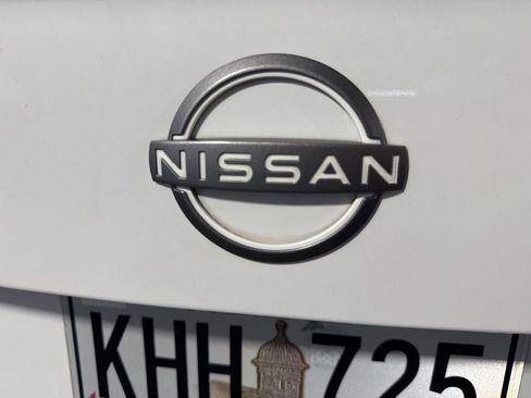 Used 2024 Nissan Versa S FWD image 18