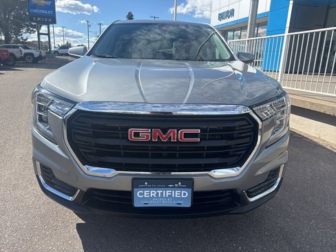 Certified 2024 GMC Terrain SLE image 3