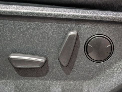 New 2026 Ford F250 Lariat w/ Black Appearance Package image 23