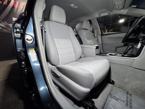 Used 2015 Toyota Camry LE FWD image 17
