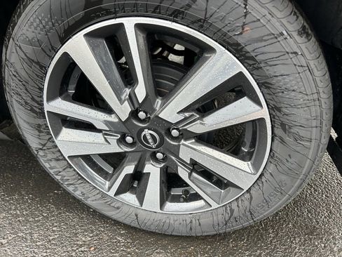 Used 2025 Nissan Versa S w/ S Plus Package image 8