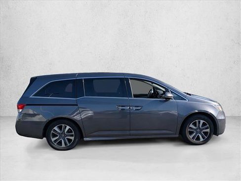Used 2015 Honda Odyssey Touring Elite image 4