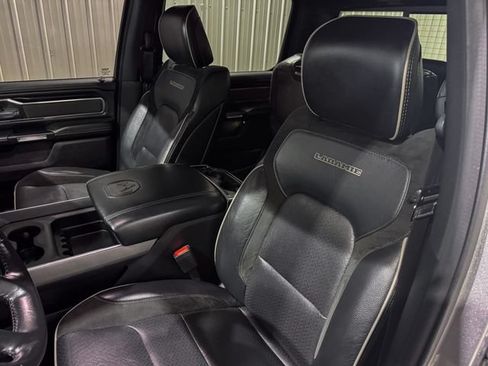 Used 2021 RAM 1500 Laramie AWD/4WD image 12