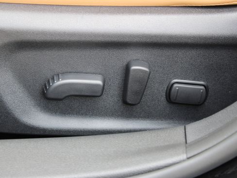 New 2025 Nissan Sentra SV w/ SV Premium Package image 31