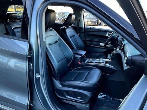 Used 2023 Ford Explorer Limited image 30