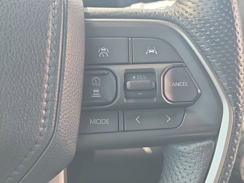 Used 2024 Toyota Tacoma SR5 AWD/4WD image 20