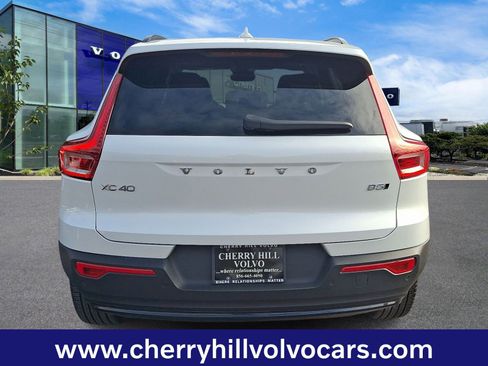 Certified 2025 Volvo XC40 B5 Plus w/ Protection Package Premier image 6