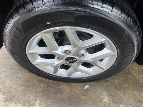 Used 2023 Kia Soul LX w/ LX Technology Package image 20