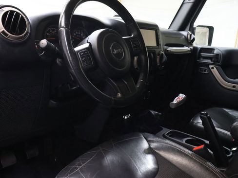 Used 2016 Jeep Wrangler Sahara AWD/4WD image 16