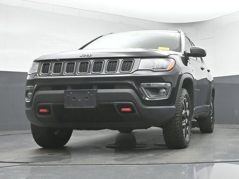 Used 2020 Jeep Compass Trailhawk image 31