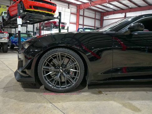 Used 2018 Chevrolet Camaro ZL1 RWD image 3
