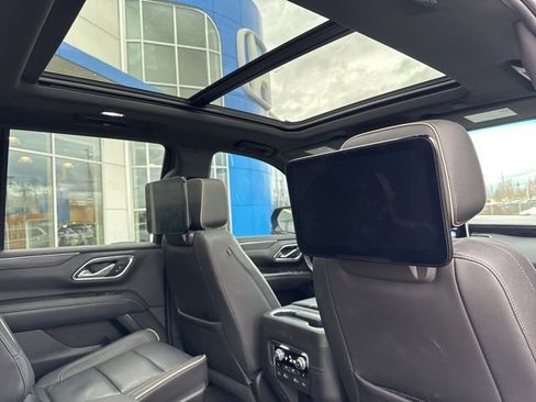 Used 2021 GMC Yukon SLT w/ SLT Luxury Plus Package image 14