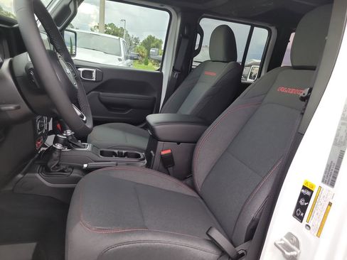 New 2025 Jeep Wrangler Unlimited Rubicon image 16