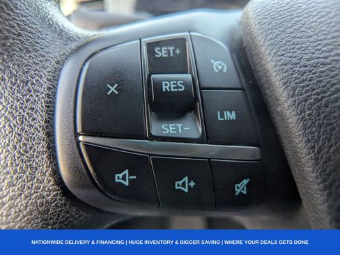 Used 2023 Ford Transit 350 XLT image 31