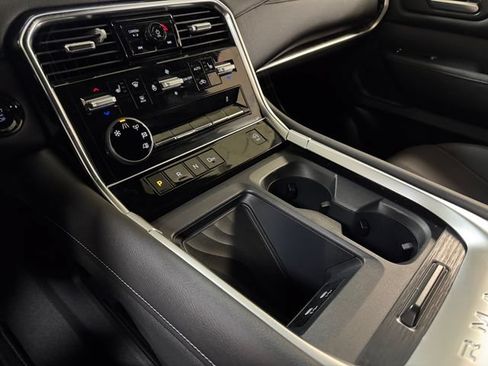 Used 2025 Nissan Armada SL w/ Captain's Chari Seat Package RWD image 18