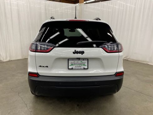 Used 2023 Jeep Cherokee Altitude Lux w/ Mopar Interior Package AWD/4WD image 5