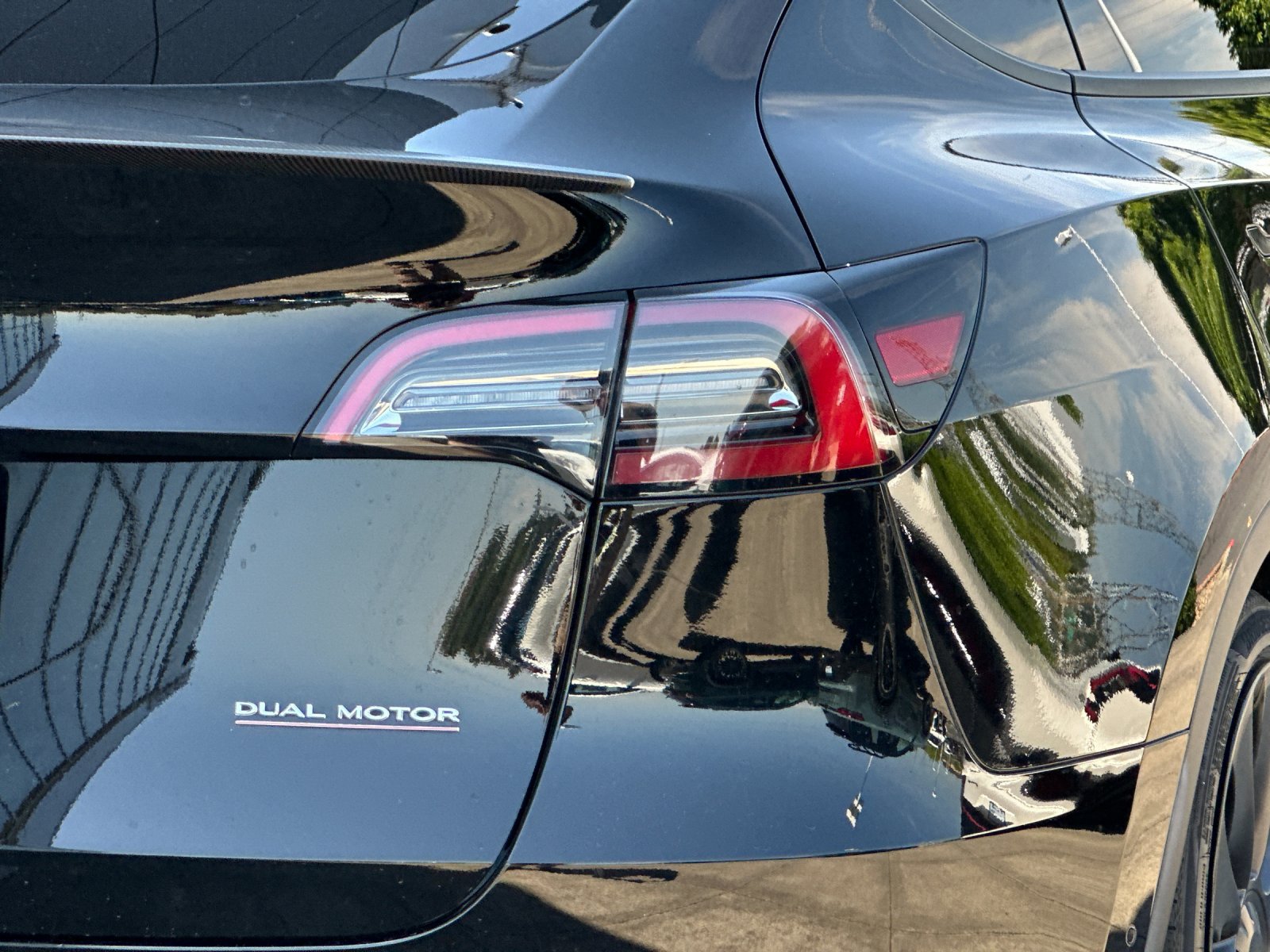 Used 2022 Tesla Model Y Performance AWD/4WD image 26