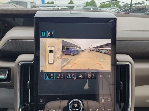 New 2026 GMC Yukon Denali w/ Denali Reserve Package AWD/4WD image 32