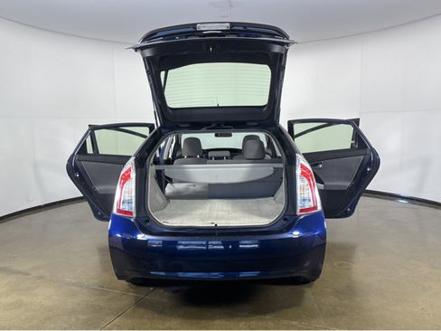 Used 2014 Toyota Prius Three image 17