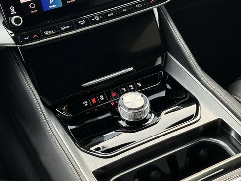 New 2026 Jeep Grand Wagoneer L 2WD image 15