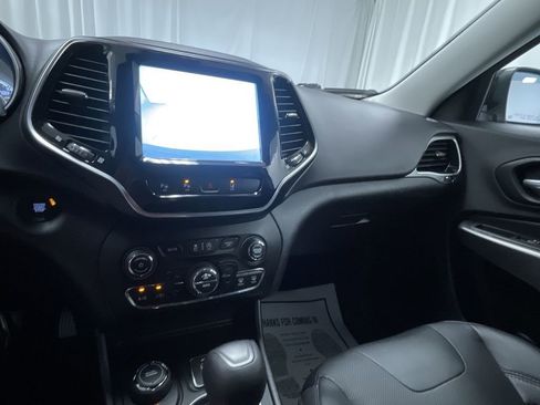 Used 2021 Jeep Cherokee Limited image 20