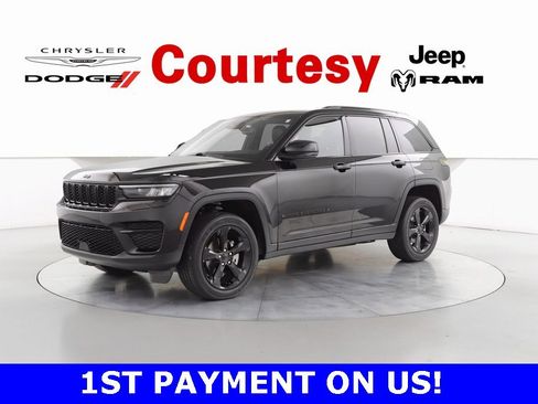 Certified 2023 Jeep Grand Cherokee Altitude image 9