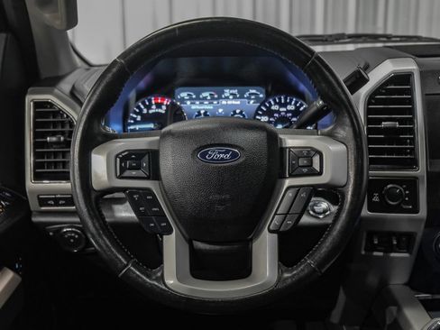 Used 2019 Ford F250 Lariat w/ Lariat Ultimate Package AWD/4WD image 15