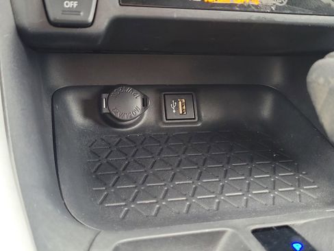 Used 2024 Toyota RAV4 LE image 31