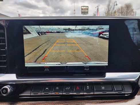 Used 2025 GMC Sierra 1500 Elevation image 36