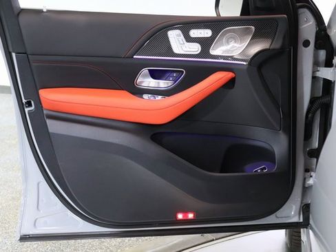 Used 2025 Mercedes-Benz GLE 63 AMG S w/ Driver Assistance Package image 21