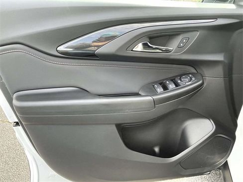 Certified 2023 Chevrolet TrailBlazer RS w/ Convenience Package image 17