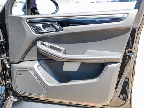 Certified 2026 Porsche Macan S image 26