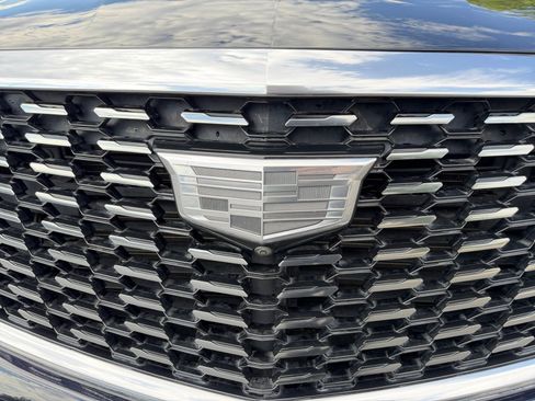 Used 2022 Cadillac XT5 Premium Luxury w/ Technology Package AWD/4WD image 22