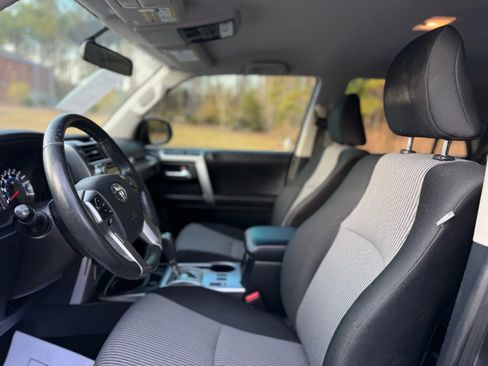 Used 2016 Toyota 4Runner SR5 image 17