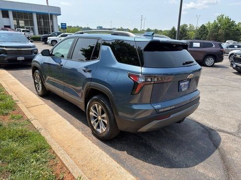 Used 2025 Chevrolet Equinox LT w/ Convenience Package II AWD/4WD image 5