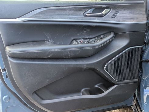 New 2026 Jeep Grand Cherokee Limited image 10