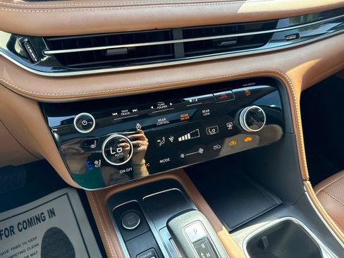Used 2023 INFINITI QX60 Sensory w/ Cargo Package AWD/4WD image 40