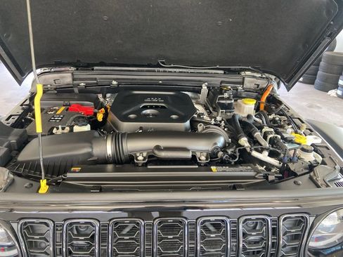 Certified 2025 Jeep Wrangler Unlimited Sport S 4xe AWD/4WD image 35