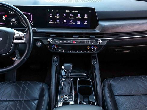 Used 2023 Kia Telluride EX X-Line image 11
