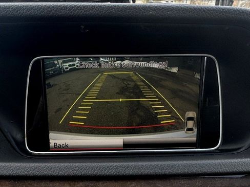 Used 2014 Mercedes-Benz E 350 4MATIC Sedan image 21